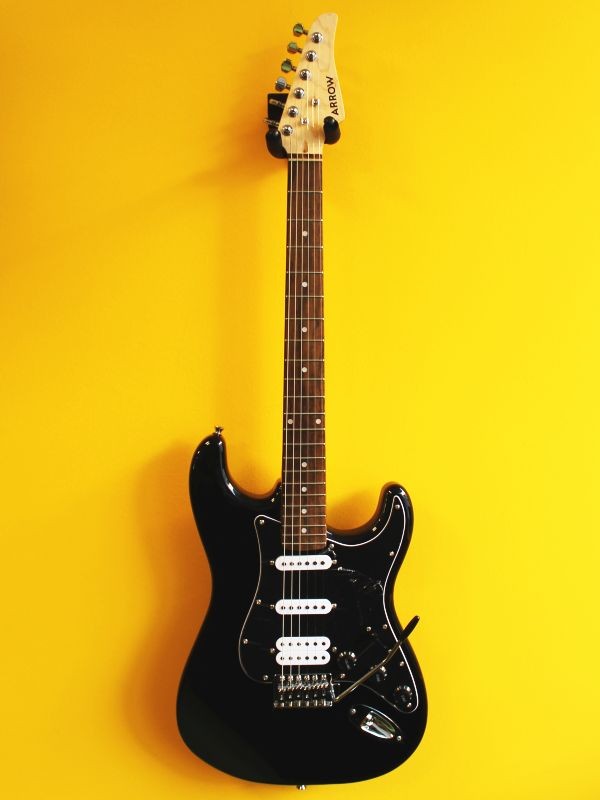 Arrow Tonecaster ST211 Stratocaster HSS